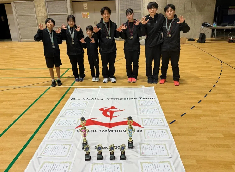 ダブルミニトランポリン競技 団体優勝